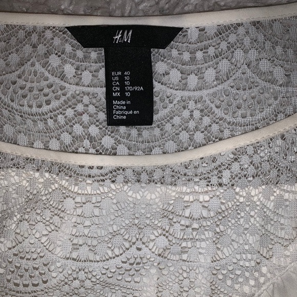 🍁🍂H&M Women’s Long Sleeve Blouse - Picture 3 of 4